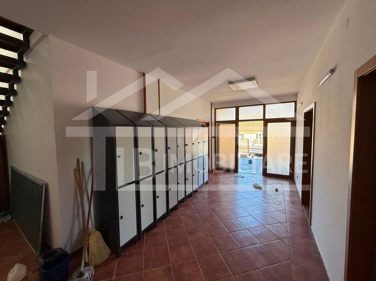 Casa individuala, 10 camere, 753mp, Zona Sancraiu de Mures