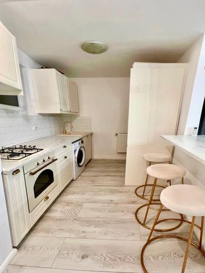 Apartament superb, din beton armat, la 10 minute de piață Victoriei de închiriat