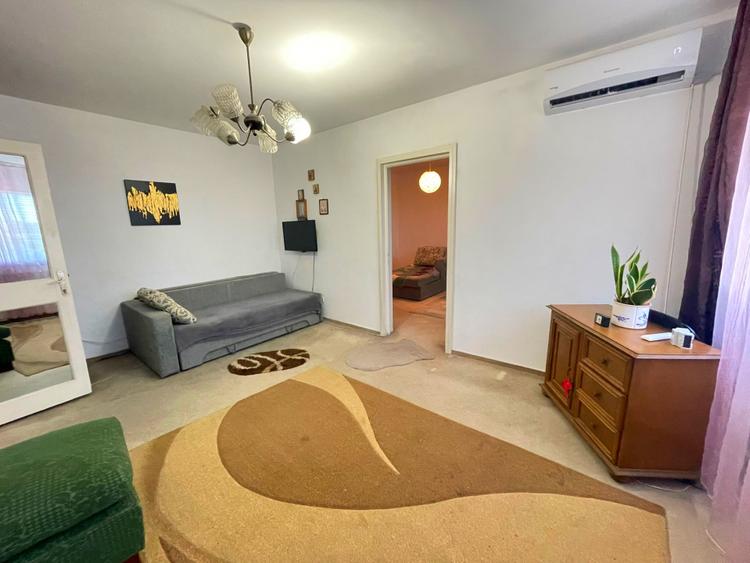 Apartament 2 camere-Cantemir-Podu Ros-etaj intermediar