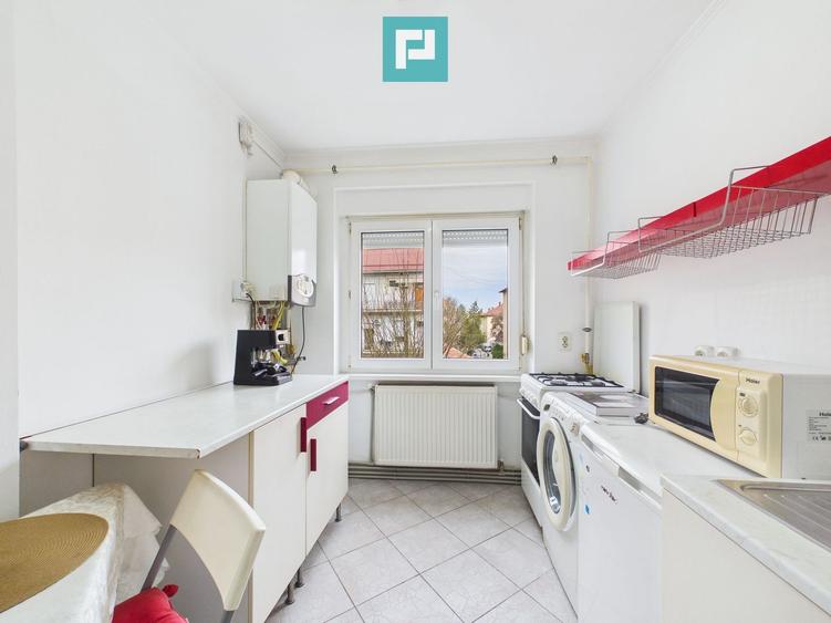 Apartament cu 2 camere de închiriat zona Central