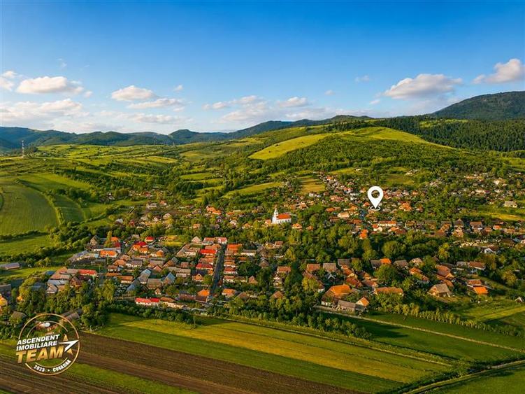 Casa de locuit in Martanus cu 660mp teren roditor,  Covasna