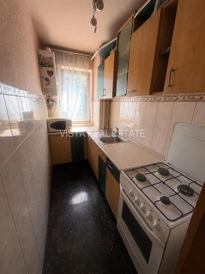 Apartament 2 camere , etaj 1, centrala proprie. Zona Florilor - 5