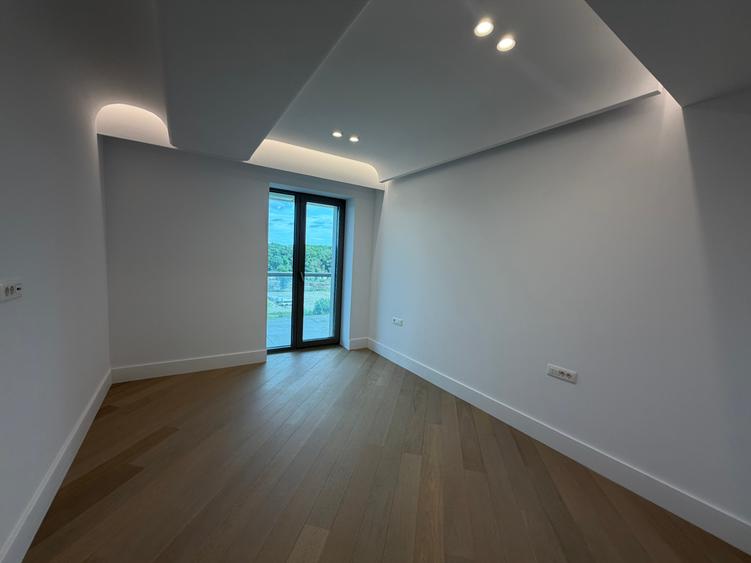 Apartament în Cortina 126,parcare inclusă,terasă 40mp