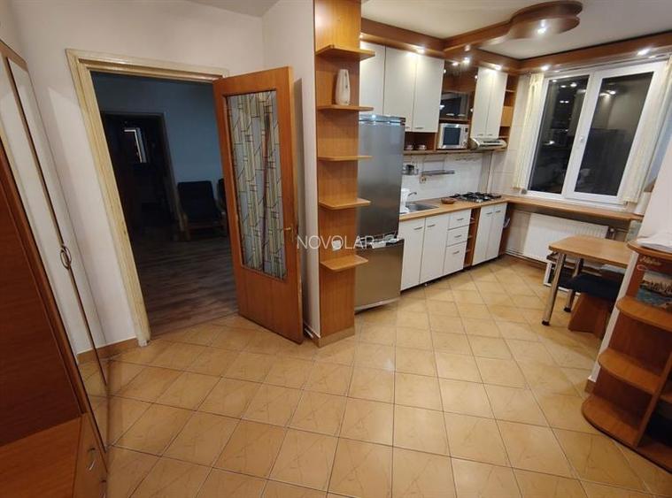 Apartament 3 camere Dristor - 2
