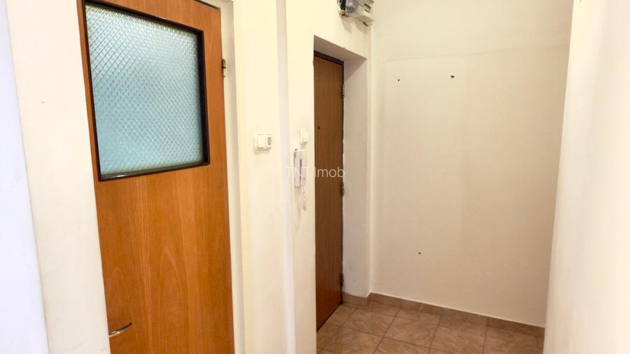 Apartament 4 camere Victoriei, centrala proprie, boxa, garaj, comision 0 ! - 41