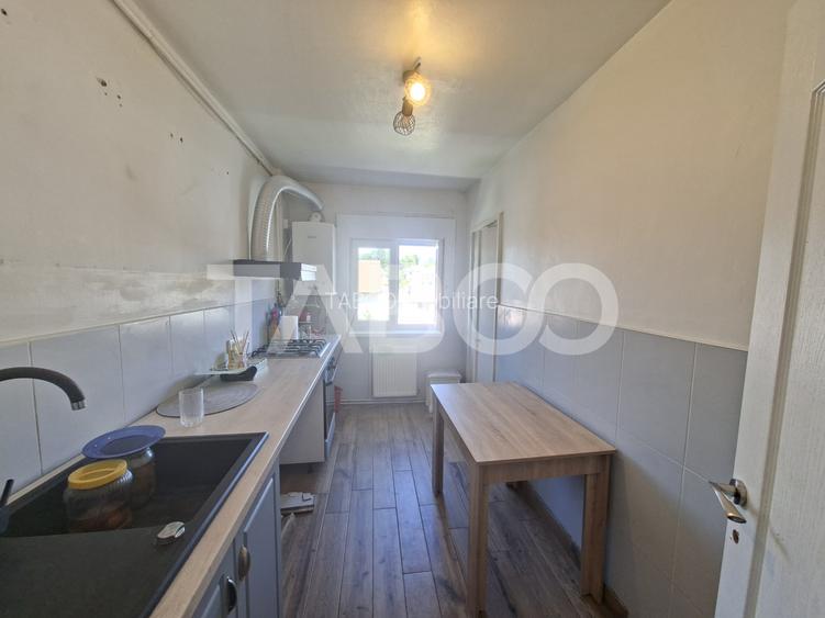 Apartament decomandat de vanzare 2 camere Strand etaj 4 acoperis - 9
