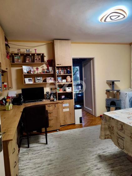 Apartament 3 camere de vanzare | Astra | Etaj 2/4 | Loc de parcare