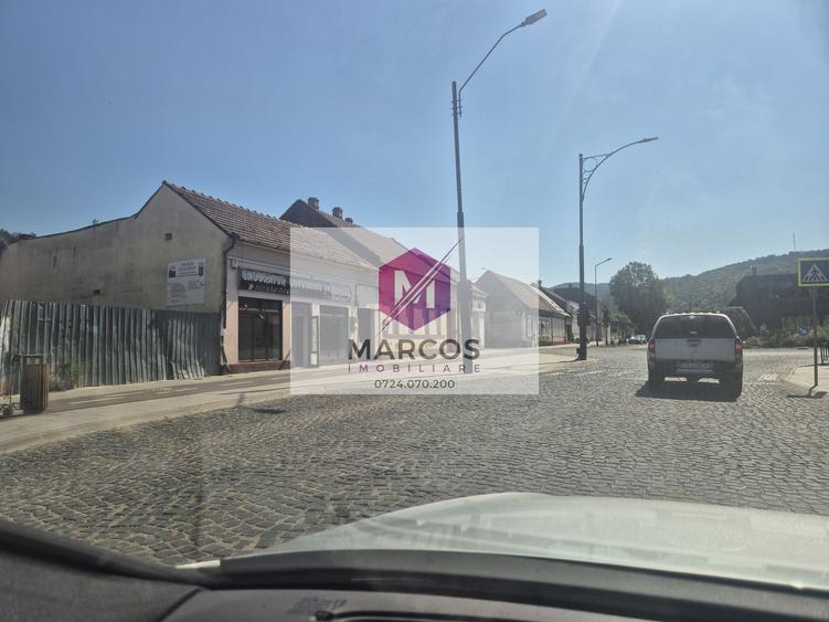 Vand afacere, utilaje si cladire