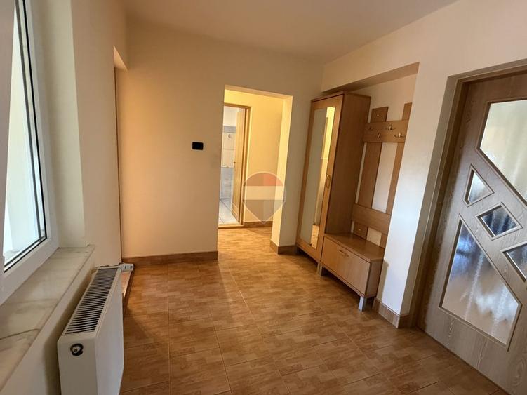 Apartament 2 camere de închiriat în zona Micalaca