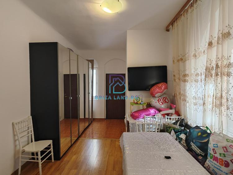 Calarasi, Hala Traian, casa stradal, Sp+P+E, sup. 207mp, teren 156mp