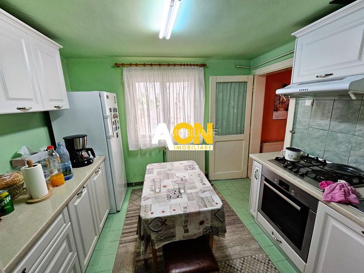 Casa 3 camere, 2 bai, mobilata, utilata, 645 mp teren, zona Lipoveni - 15