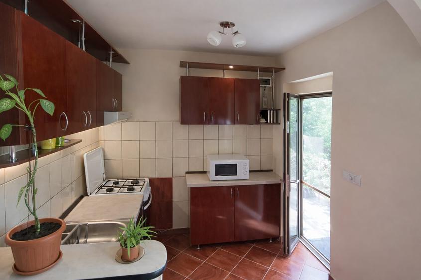 De vânzare apartament 1 cameră la curte zona semicentrală