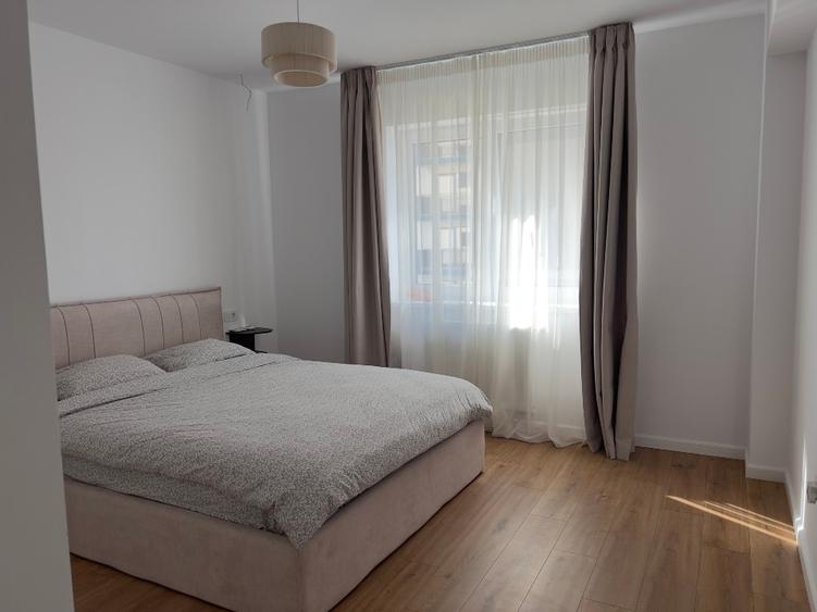 Proprietar-3 Camere Etaj 1, 2 Băi, Terasă, Parcare & Boxă