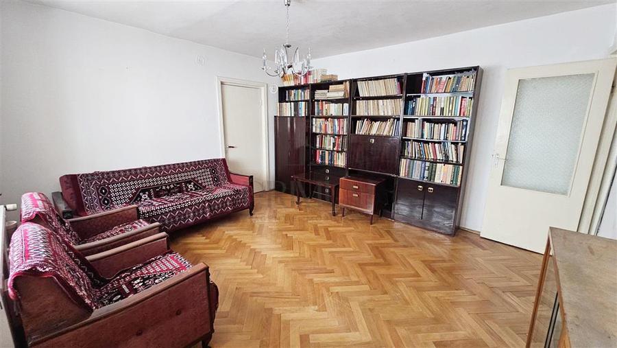 SOARELUI - 3 CAM - DECOMANDAT - BAIE RENOVATA - ETAJ 2 - BLOC IZOLAT - ZONA LINI