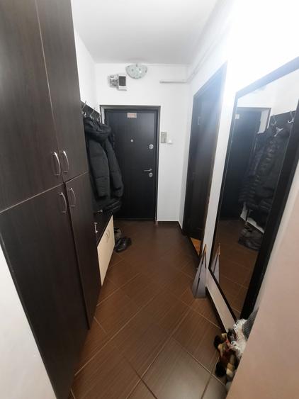 Apartament cu 2 camere transf. in 3 camere, etaj 2/4, zona Tatarasi