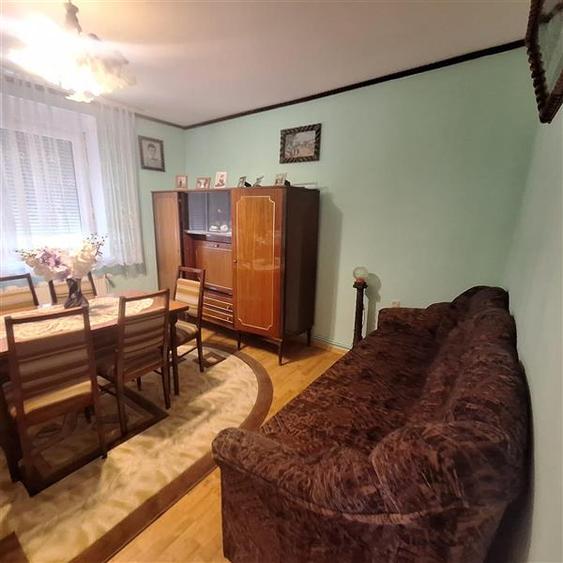 Bocsa Vasiova, Casa cocheta pentru familie, cu Gradina.