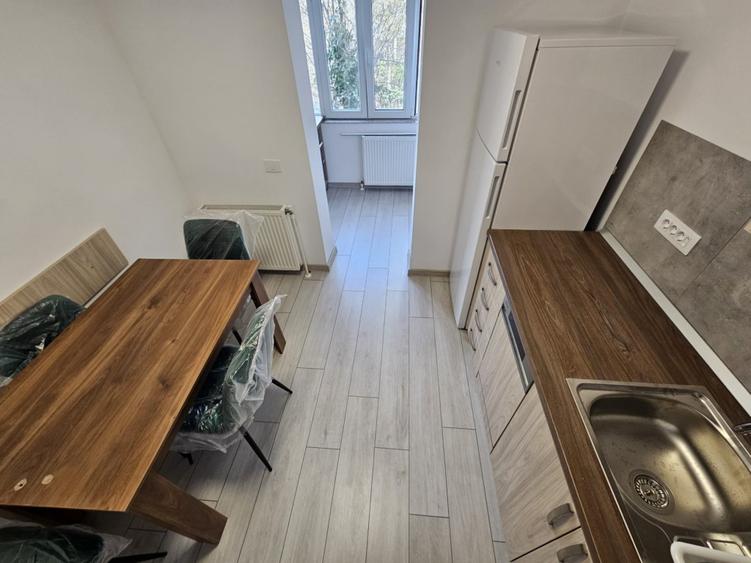 2 camere faleza nord etaj 1/4 centrala gaz termen lung