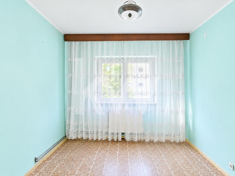 Vânzare apartament cu 3 camere, decomandat - strada Codrul Cosminului