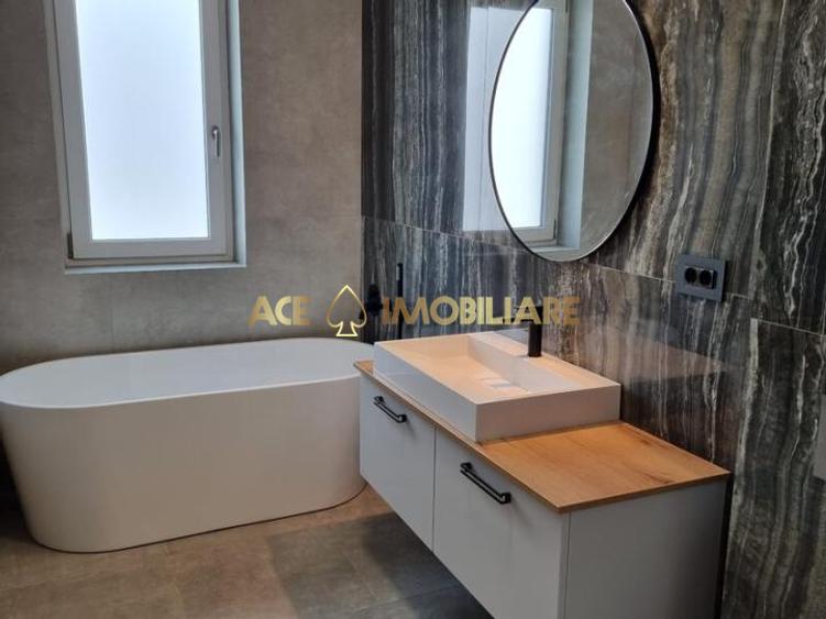 3 Camere de inchiriat | Sisesti | Parcare | Centrala | Pardoseala |