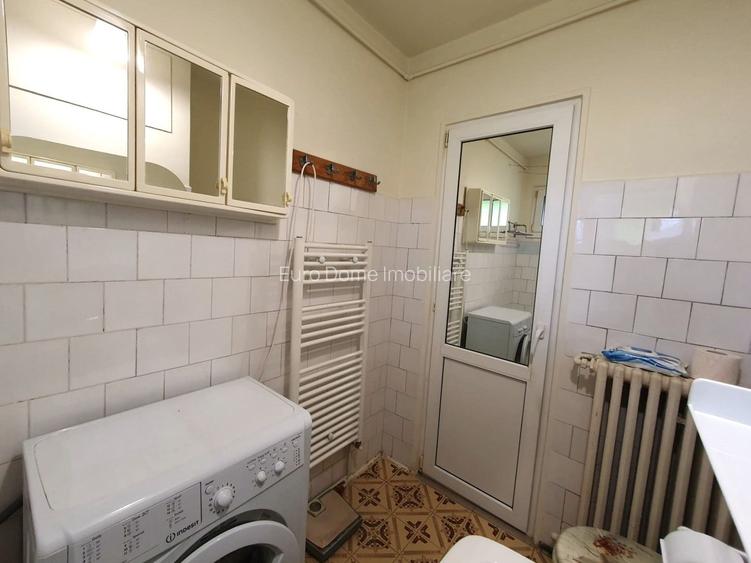 Apartament luminos cu vedere spre biserică, într-un cartier verde și liniștit. - 16
