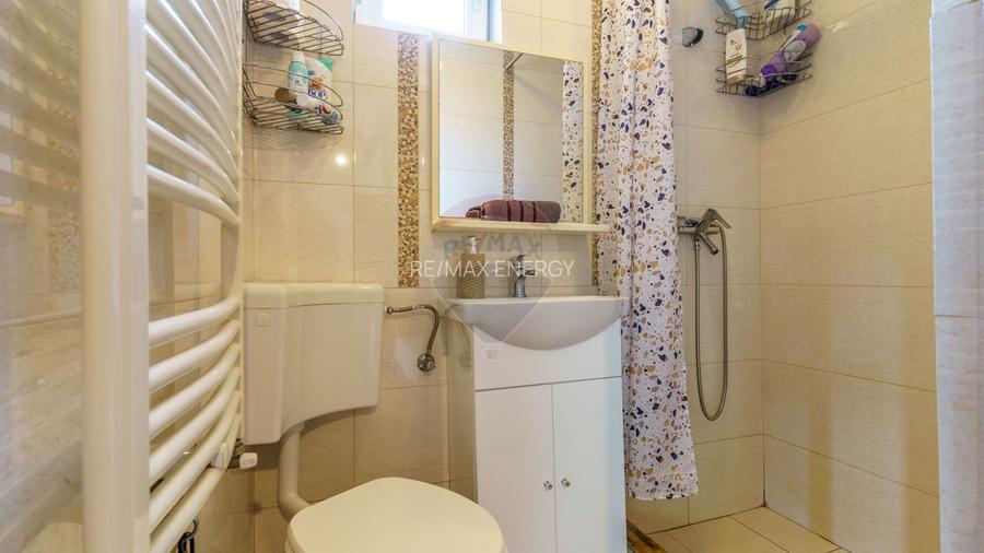 OPORTUNITATE DE INVESTIT Mărișel, 10 camere,terasa 41mp,piscină,ciubăr - 32