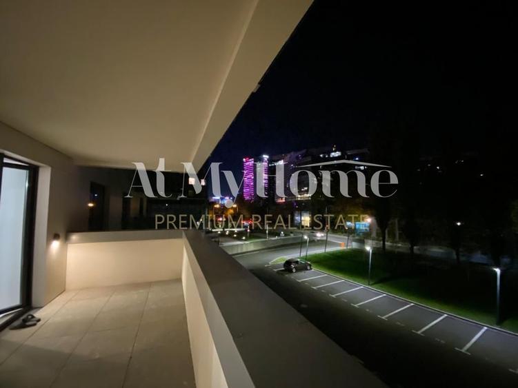 Apartament exclusivist cu 3 camere, terasă de 14 mp și 2 locuri de parcare