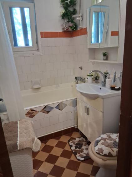 Apartament 2 camere etaj intermediar Podu Ros salubris id.oferta 162263