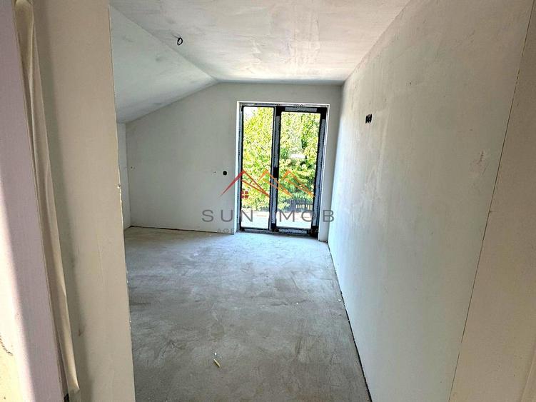 Casa noua, P+M, 4 camere, terasa, teren 550 m2, central, CORNU
