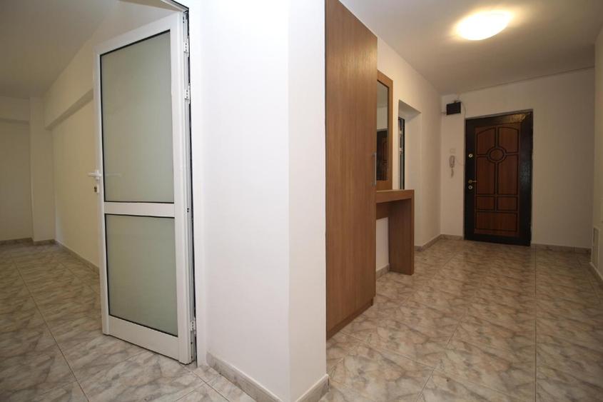 Ocazie! Apartament 3 camere central, zona Decebal, comision 0%