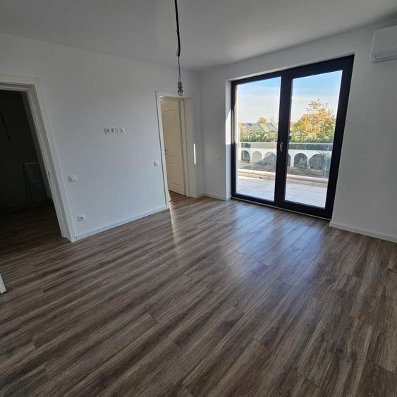 Vila 170 mp ,250 mp teren,complet nou ,prima inchiriere,5AC,Saftica.