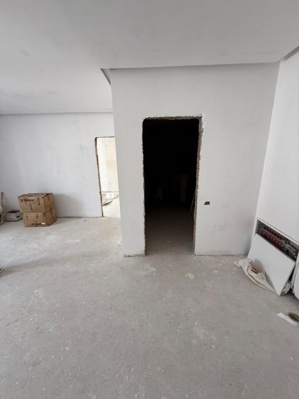 Apartament 3 camere semifinisat, 67mp, parcare, etaj 2!