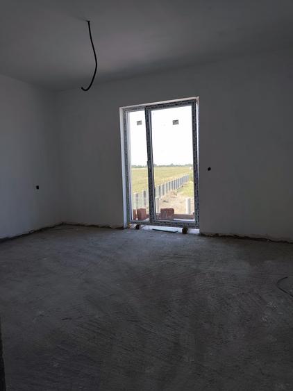 FARA COMISIOANE in Bacu casa cu 5 camere 2 bai P+1+pod terasa finisaje la cheie