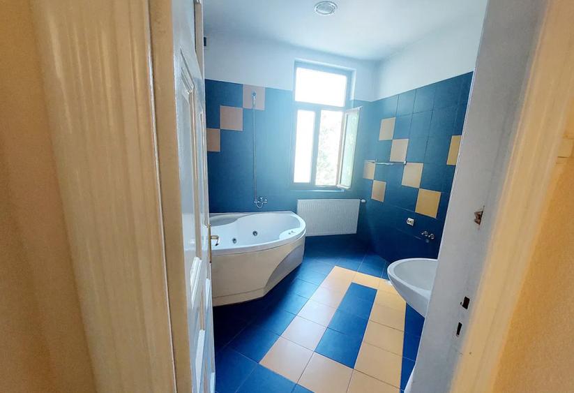 Vilă birouri | Plantelor | Unirii | 16 Camere | Centrală nouă | Curte
