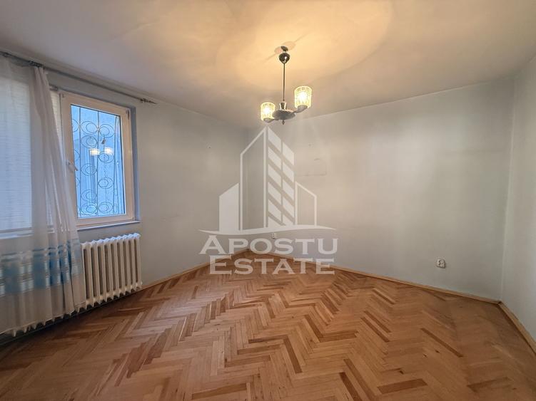 Apartament 4 camere de vanzare, zona Take Ionescu/Cardinale, Timisoara