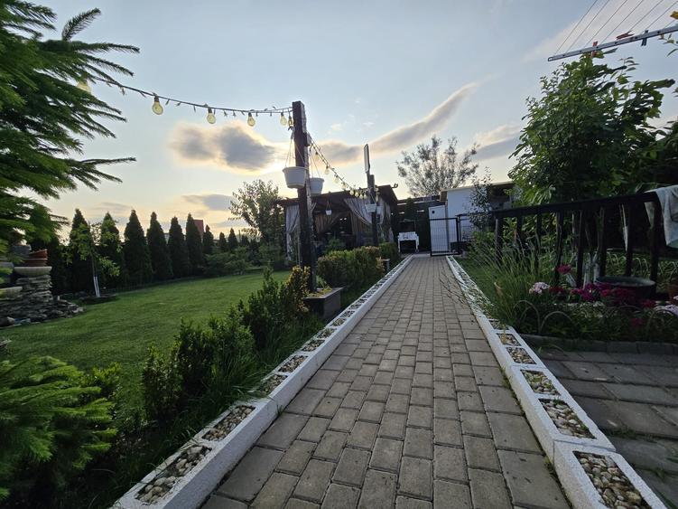 Duplex situat in Iasi-zona de case a cartierului Nicolina-Al.Strugurilor: 158876