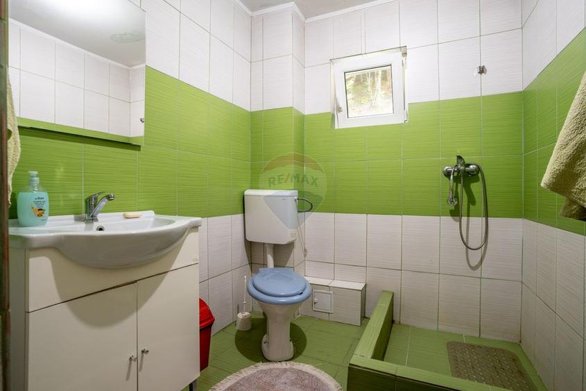 Oportunitate de investitie Maguri Racatau, 7 camere, ciubar,