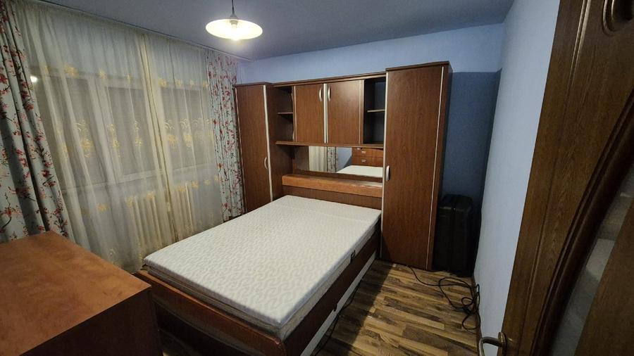 Inchiriez apartament doua camere in Micalaca zona 300