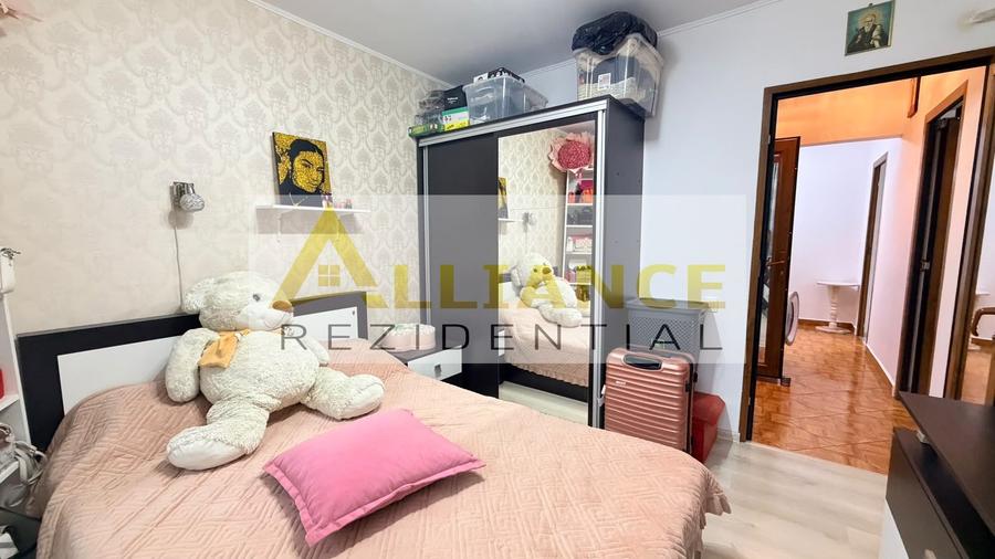 Apartament 3 Camere | 2 Parcari | 650m Metrou | Centrala Proprie