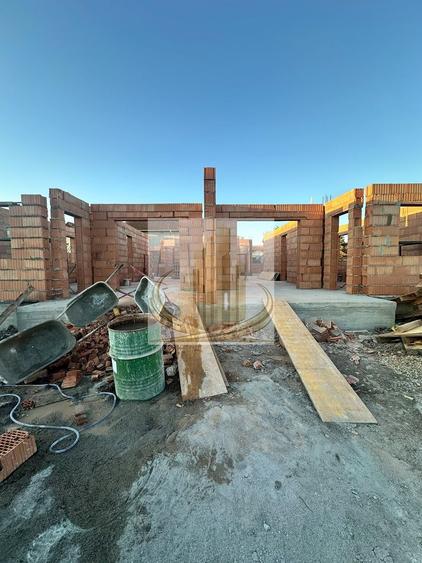 Duplex nou Sânandrei | 4 camere | 91 mp utili | 658 mp teren