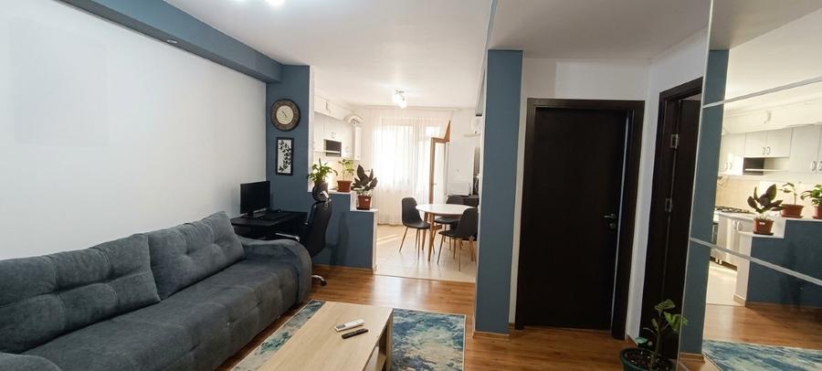 Persoana Fizica vand apartament 2 camere+parcare Floresti zona Terra