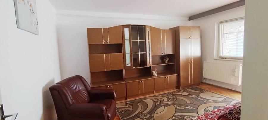 Apartament cu 3 camere in Racadau