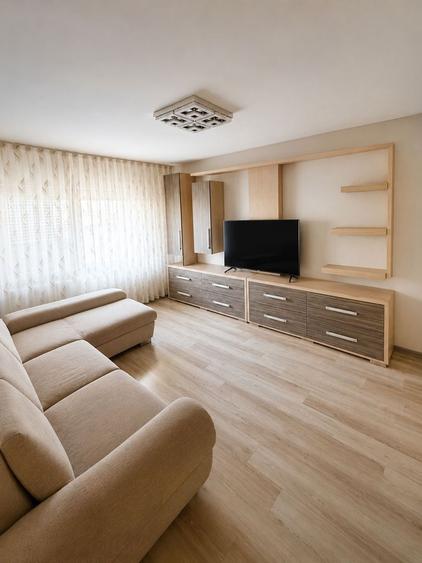 Apartament 4 camere -Zona Ioșia