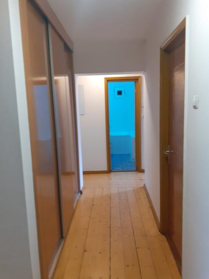 Iancului,Metrou, 3 camere, DECOMANDAT,2 GRUPURI SANITARE,STRADAL,2AC, 80MP