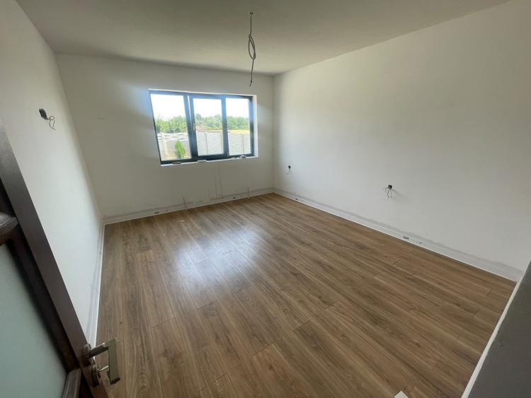 CASĂ SEMIFINISATĂ | 200 MP UTILI | 500 MP TEREN | ZONA BĂRĂBANȚ