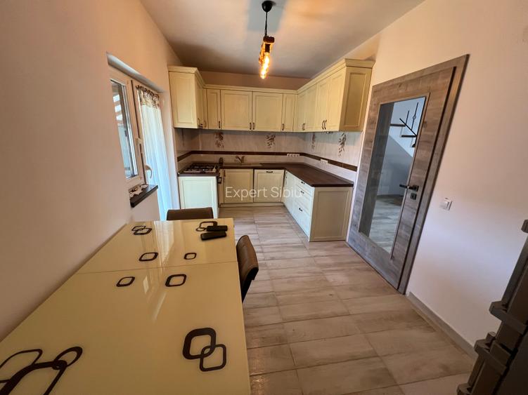 INCHIRIEZ casa 4 camere, tip duplex,renovata,zona Turnisor - 5