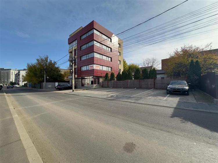 Spatii birouri bd. Socola, langa Jumbo, de la 60mp la 900mp