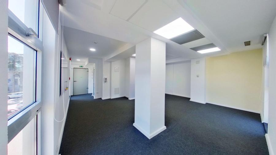 Birou modern de 38 mp lângă Consiliul Județean Arad