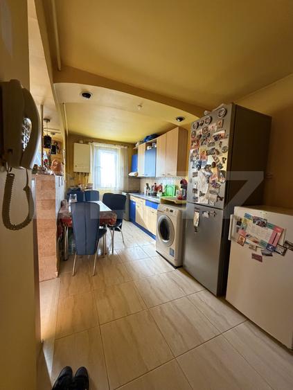 Apartament central, 3 camere, zona Plopilor