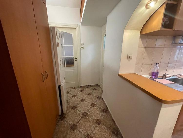 Apartament 2 camere, 41 mp, Craiovita Noua, zona Statia 30