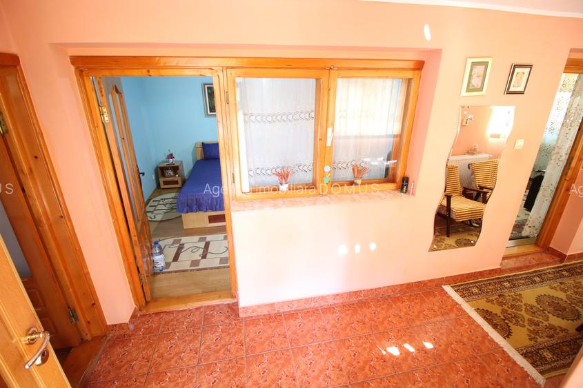 Casa 2 camere + 400 mp teren (gradina) str. Drumul Viilor - 8